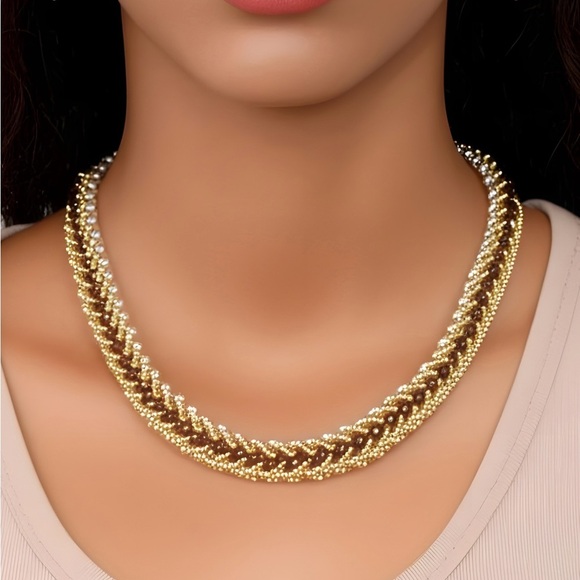 Jewelry - Elegant Gold and Pearl Jewelry Set